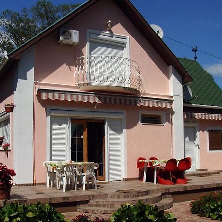 Nyaralo Balatonmariafuerdo Villa Luaran gambar
